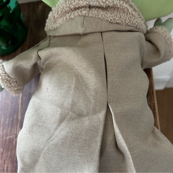 Adorable Green Alien Plush Toy - Picture 5 of 7